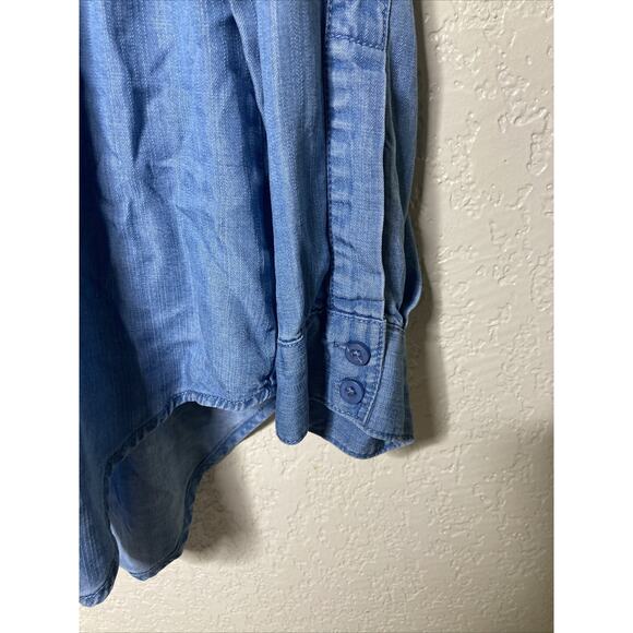 Torrid Women's 0 Large Denim Babydoll Top Blouse Chambray Lightwash Button Up - Picture 4 of 11